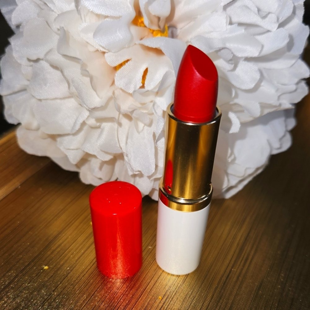 Estee Lauder 💄 in "Nectarine Shimmer"